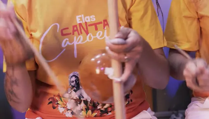 Capoeiristas de Maringá fazem pré-lançamento de álbum em homenagem às mulheres.