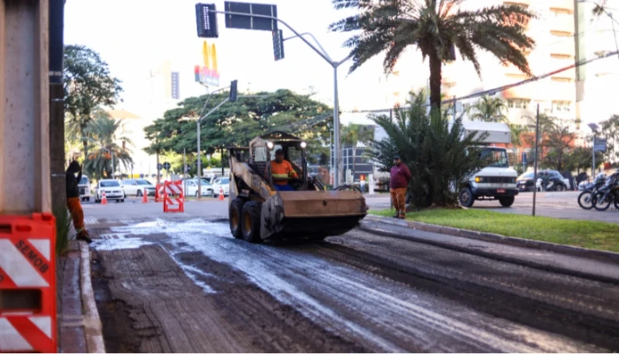 Nove cruzamentos do centro de Maringá serão recapeados a partir desta segunda (14); saiba quais